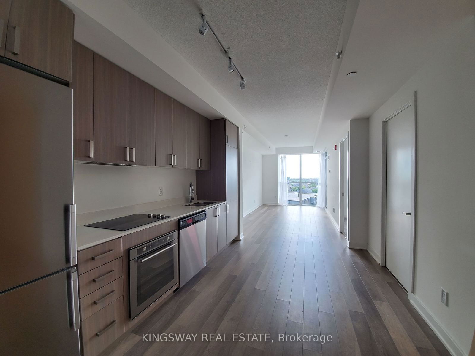 5230 Dundas St, unit 605 for rent - image #6