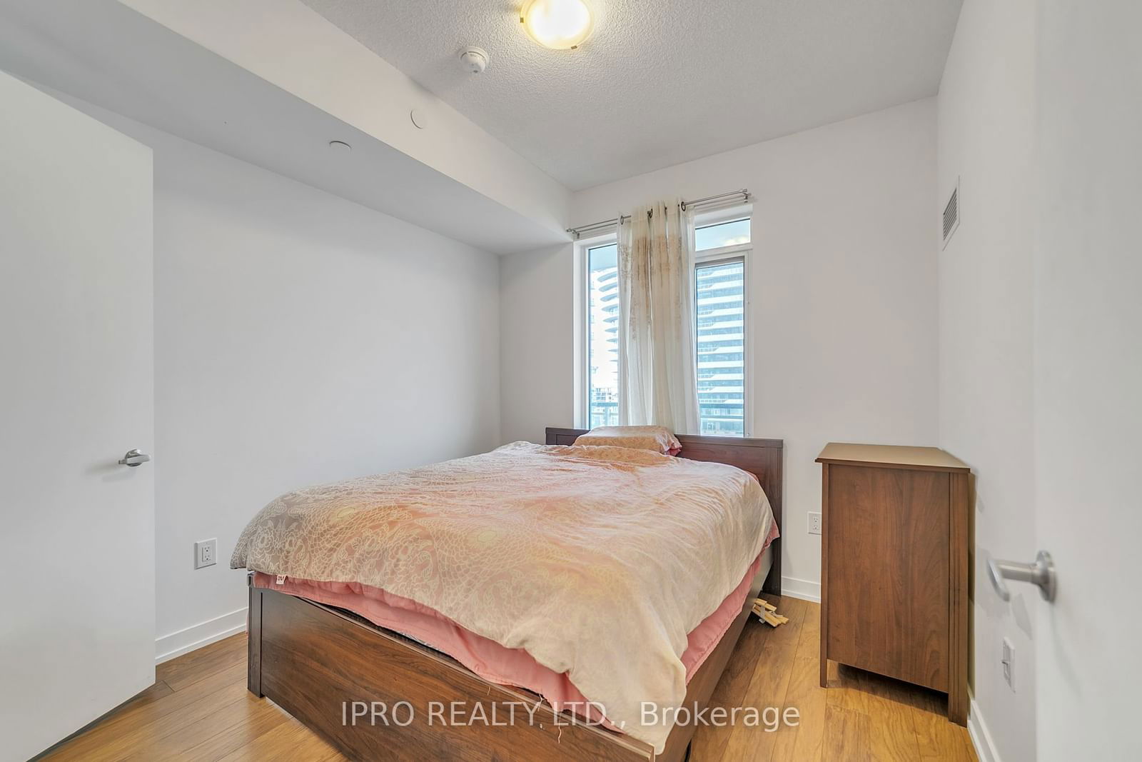 2560 Eglinton Ave W, unit 801 for sale - image #15