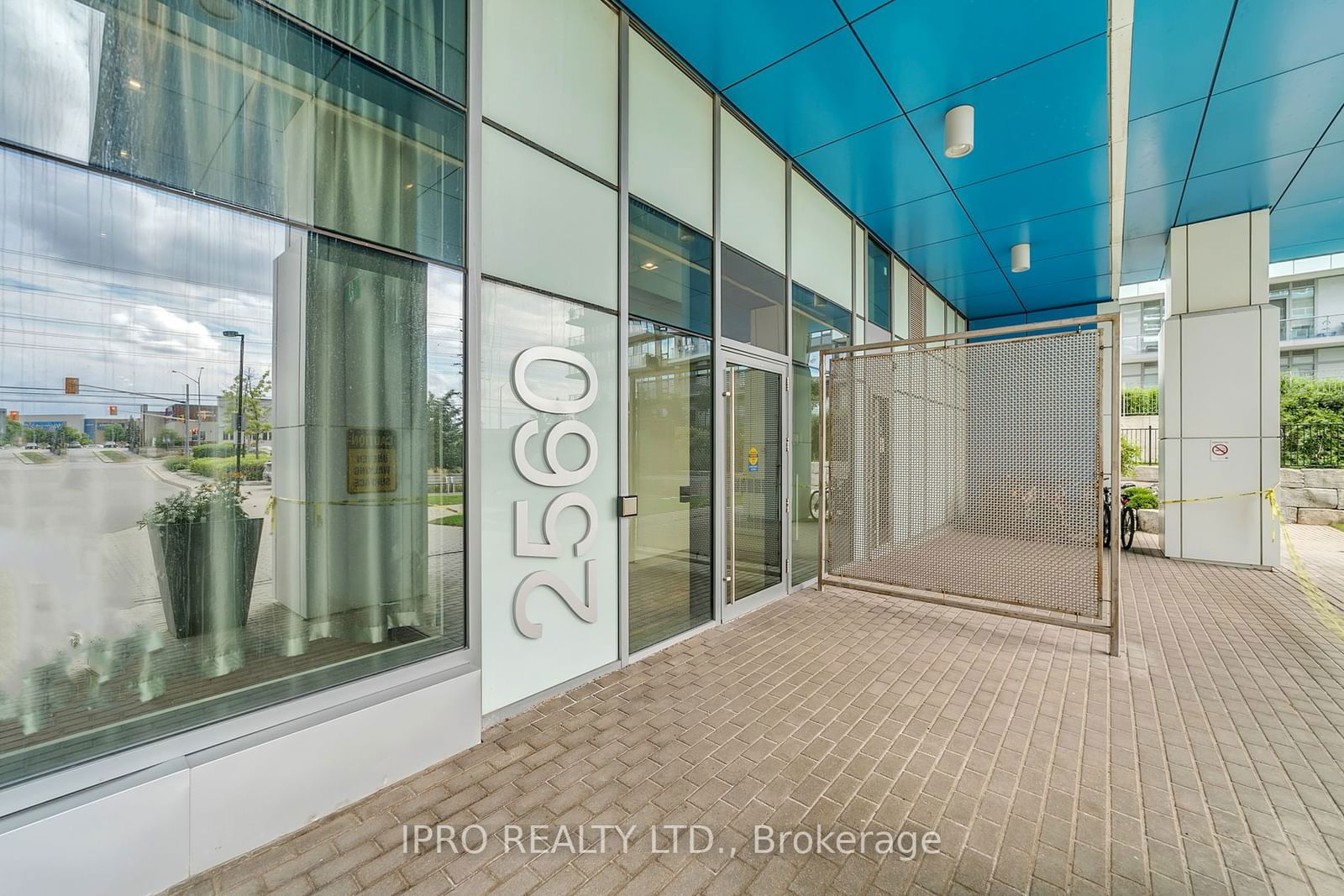 2560 Eglinton Ave W, unit 801 for sale - image #3