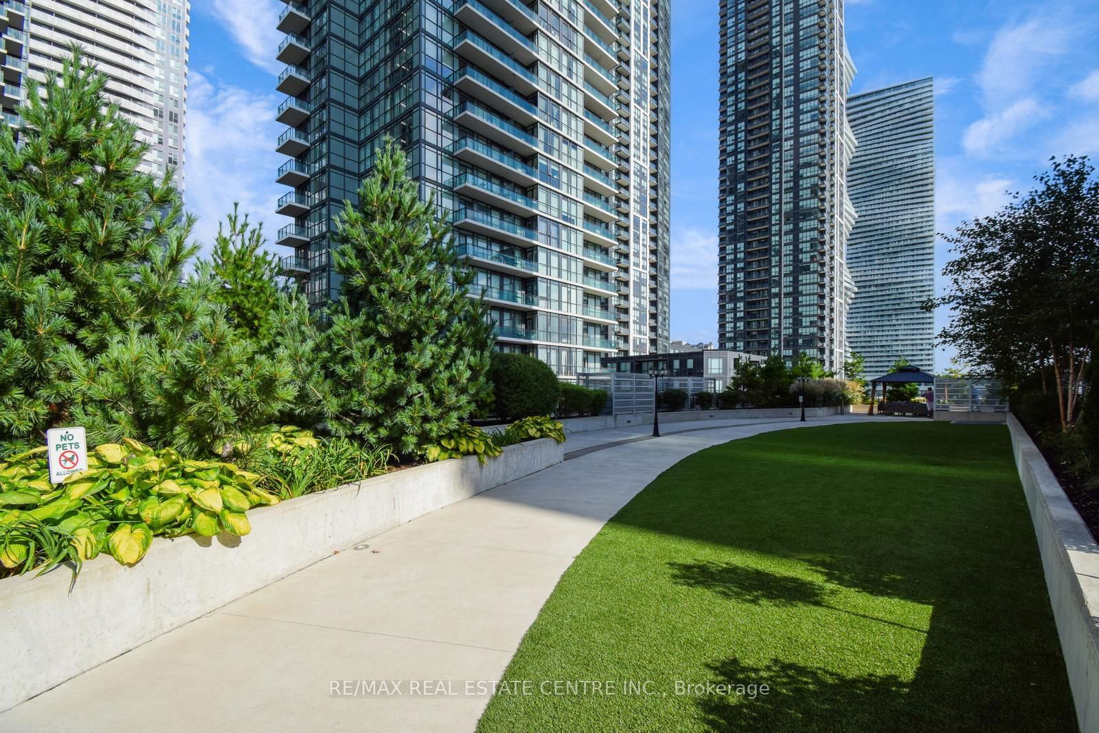 4055 Parkside Village Dr, unit 519 for sale