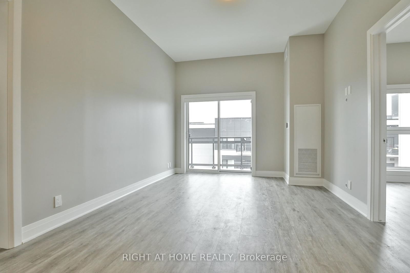 102 Grovewood Common, unit 607 for rent - image #5