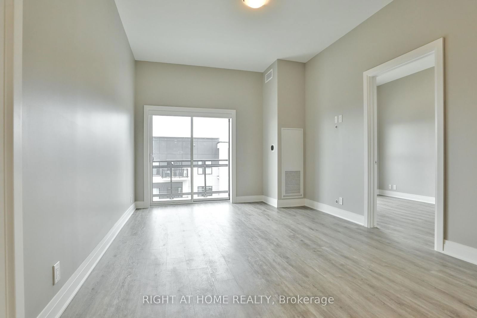 102 Grovewood Common, unit 607 for rent - image #6