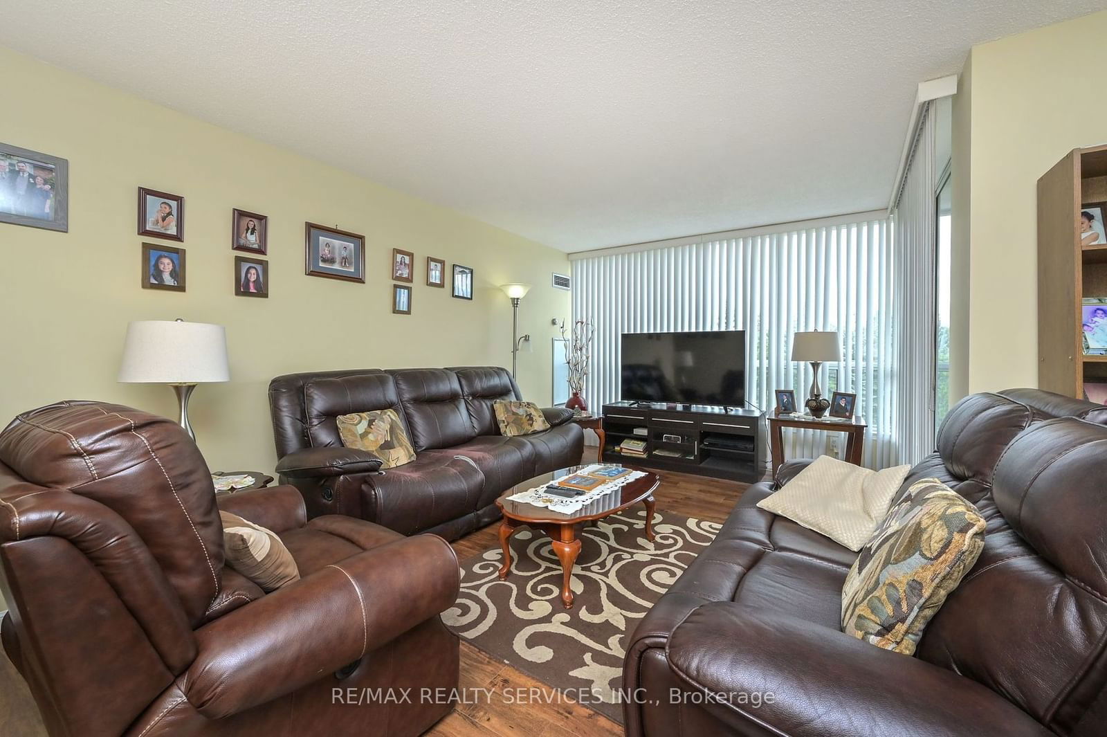 12 Laurelcrest St, unit 412 for sale - image #15