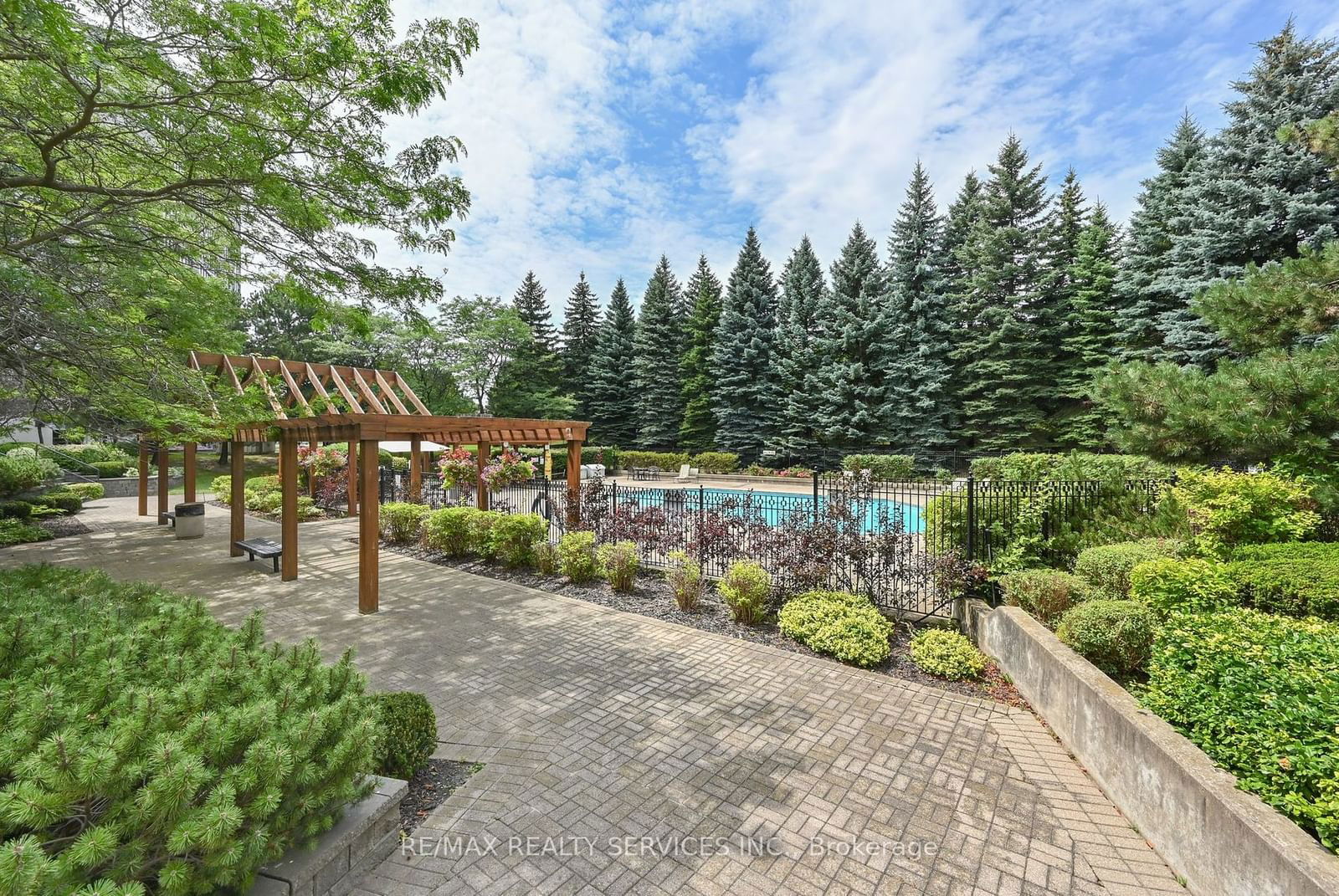 12 Laurelcrest St, unit 412 for sale - image #29