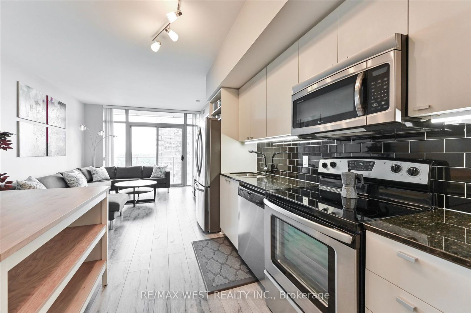 103 The Queensway Ave, unit 2113 for sale - image #14