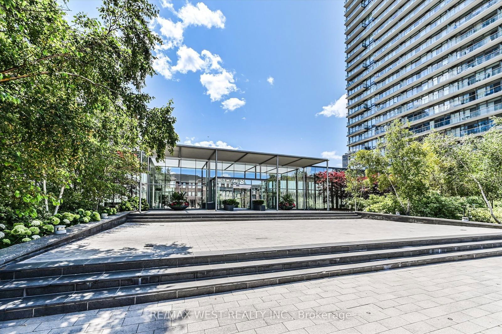 103 The Queensway Ave, unit 2113 for sale