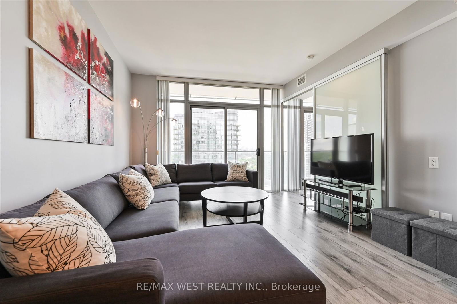 103 The Queensway Ave, unit 2113 for sale - image #8