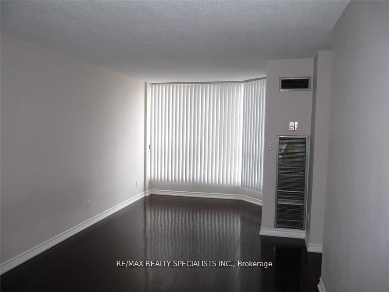 145 Hillcrest Ave, unit 311 for rent - image #5