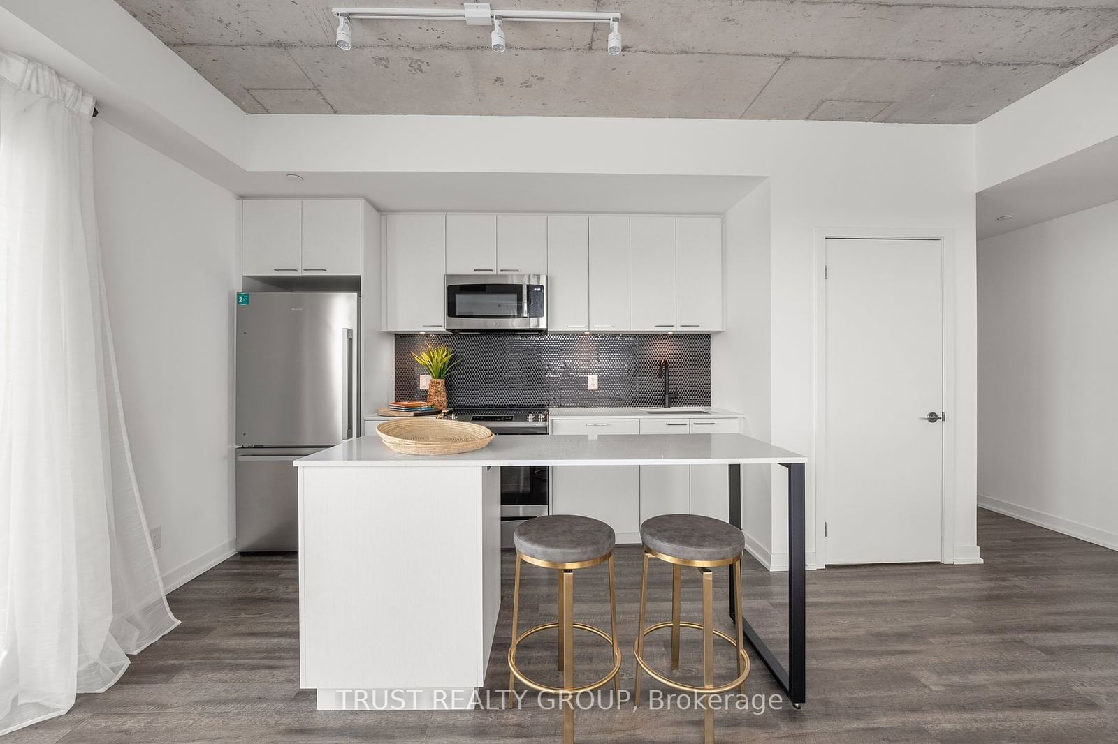 1808 St. Clair Ave W, unit 911 for sale