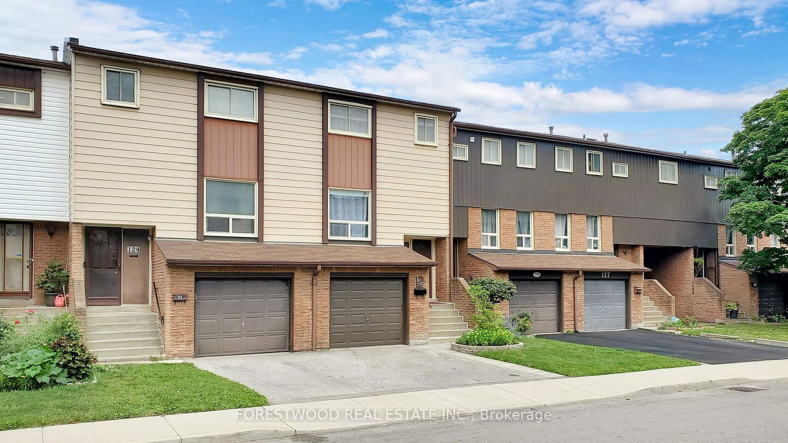 1221 Dundix Road Townhomes, Mississauga, Toronto