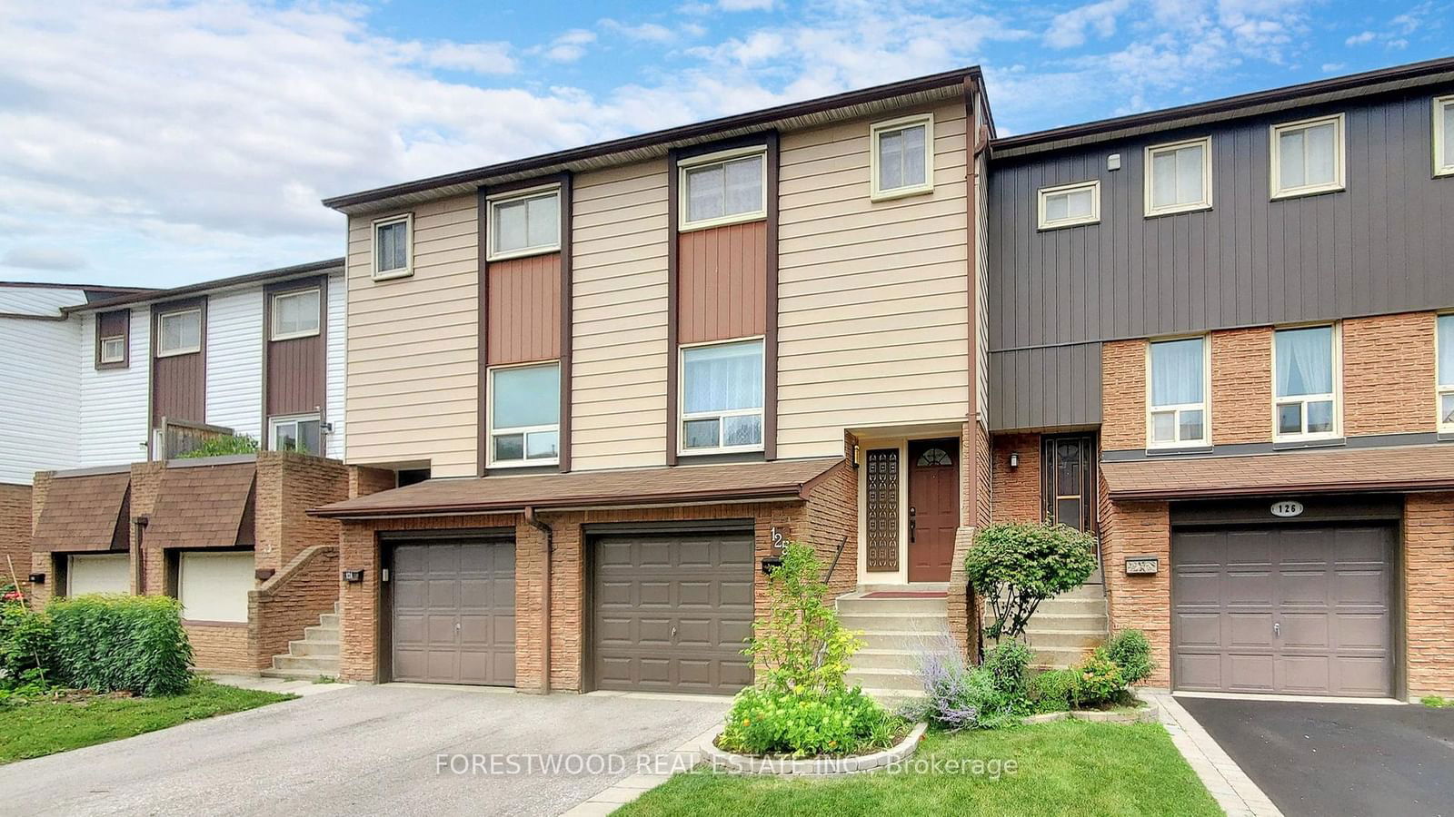 1221 Dundix Road Townhomes, Mississauga, Toronto