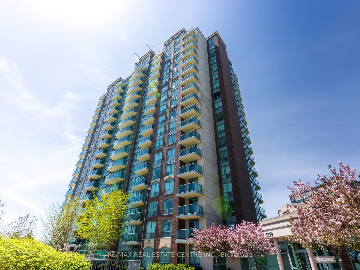 4879 Kimbermount Ave S, unit 907 for sale - image #2