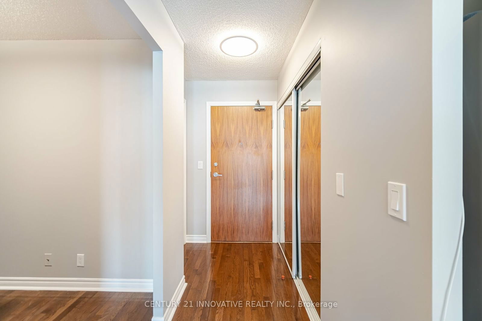 33 Elm Dr, unit 1210 for sale - image #3