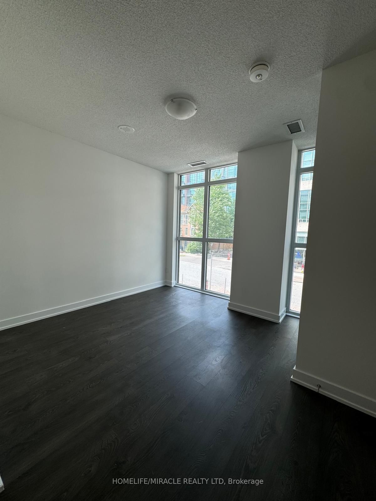 251 Manitoba St, unit 137 for rent