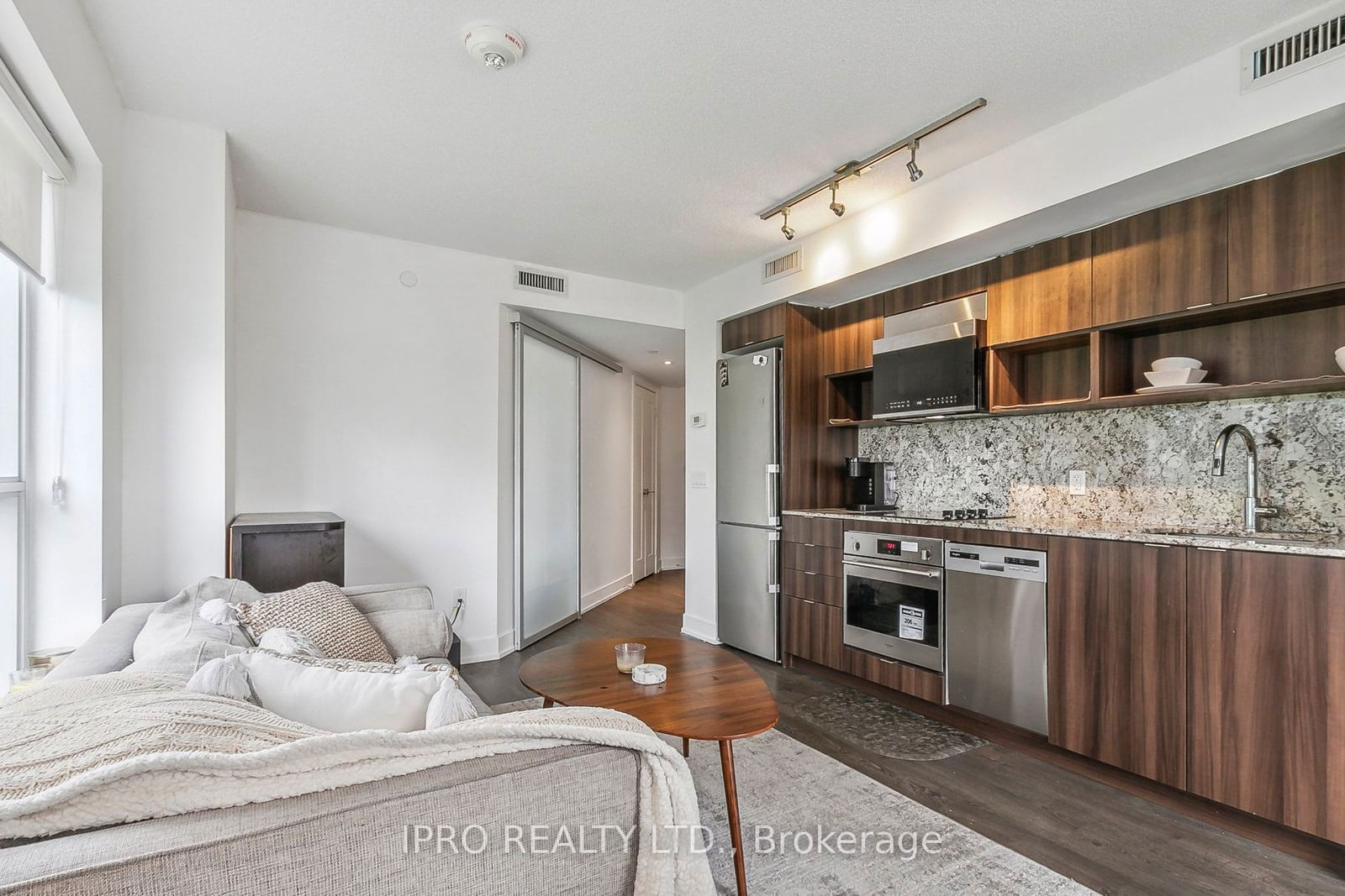 7 Mabelle Ave, unit 304 for sale - image #15