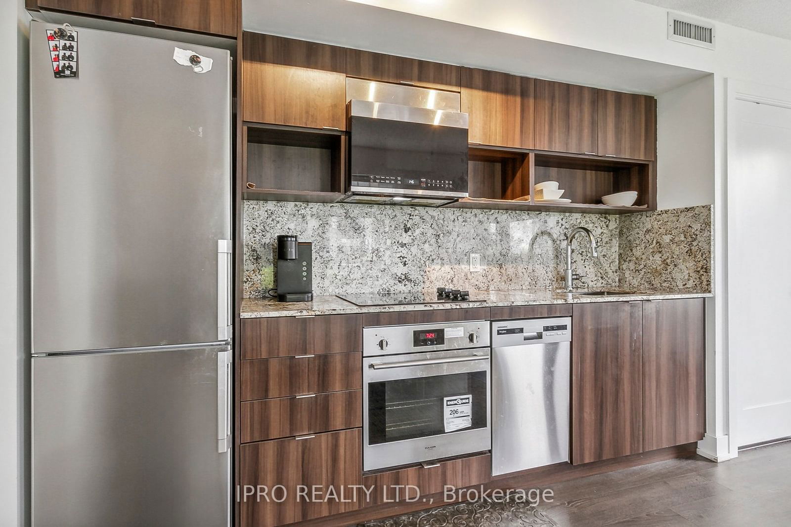 7 Mabelle Ave, unit 304 for sale