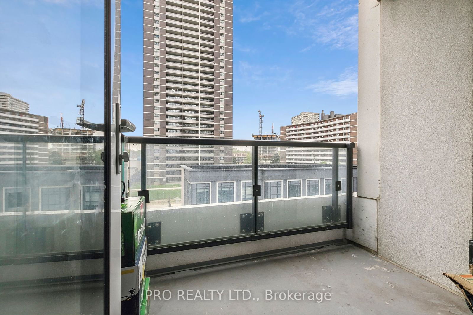 7 Mabelle Ave, unit 304 for sale - image #32