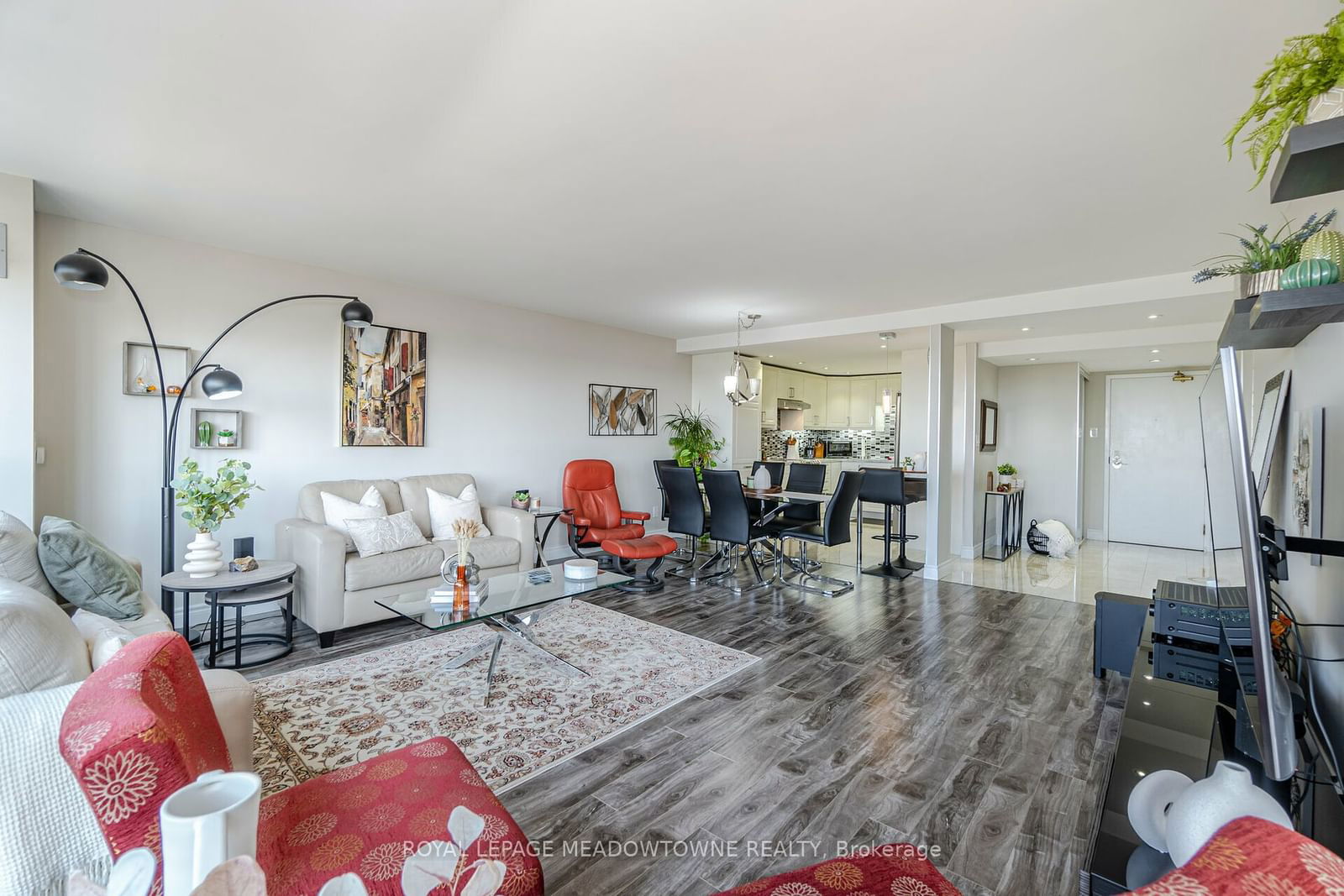 310 Mill St, unit 907 for sale - image #13