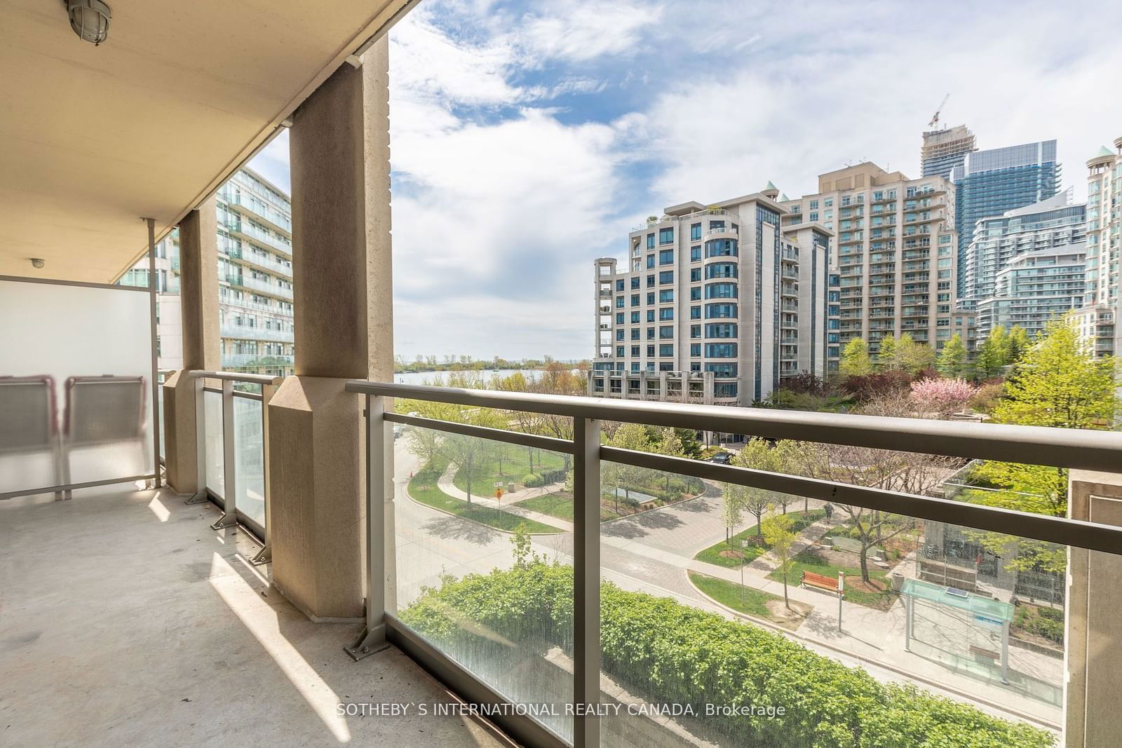 3 Marine Parade Dr, unit 404 for sale