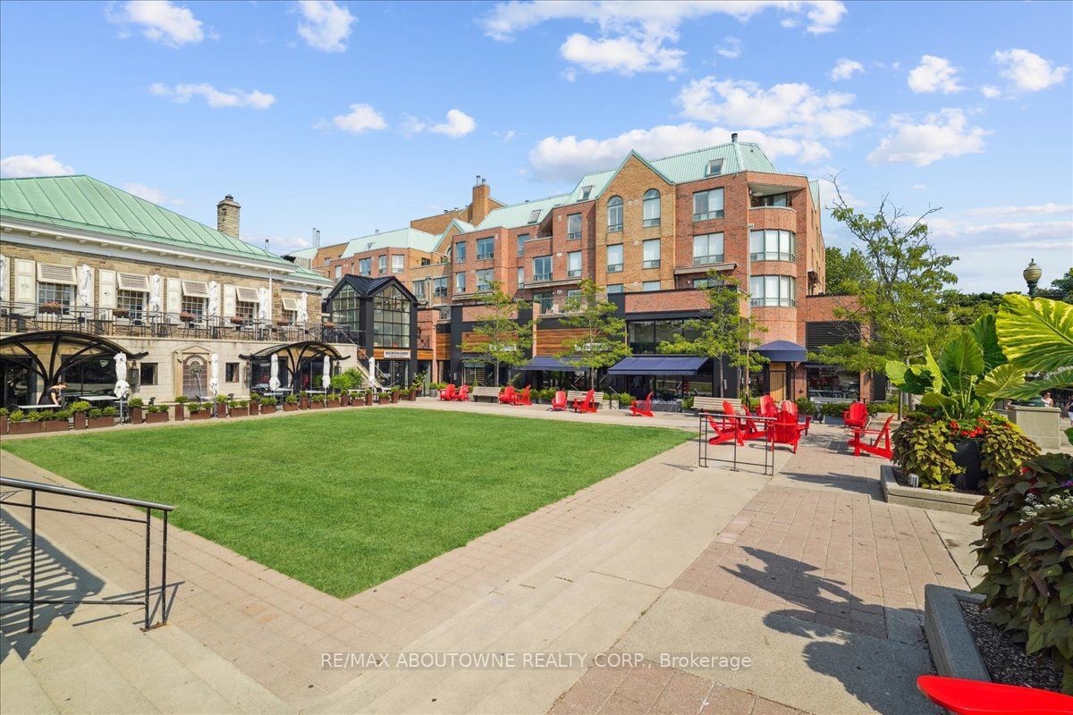 Towne Square Condos, Oakville, Toronto