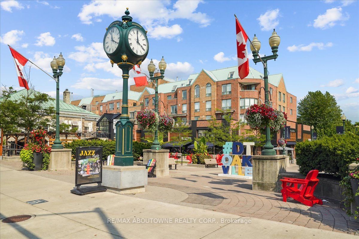 Towne Square Condos, Oakville, Toronto