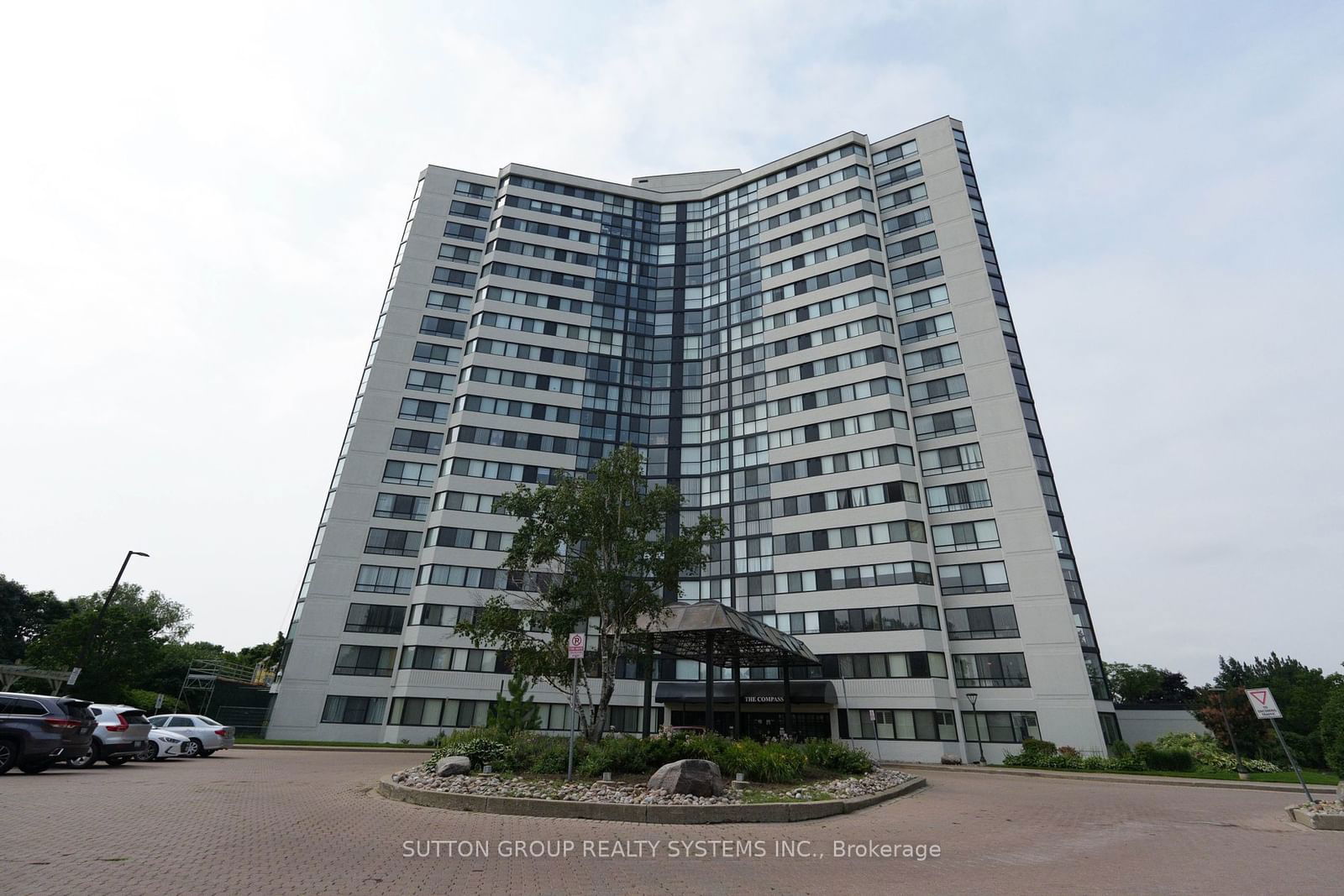 1360 Rathburn Rd E, unit 809 for sale - image #1