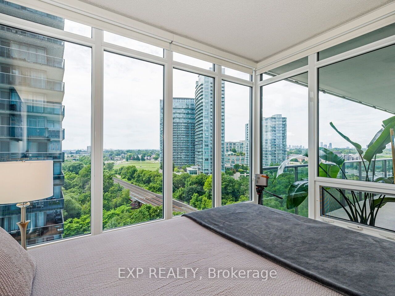 90 Park Lawn Rd, unit 1216 for sale - image #12