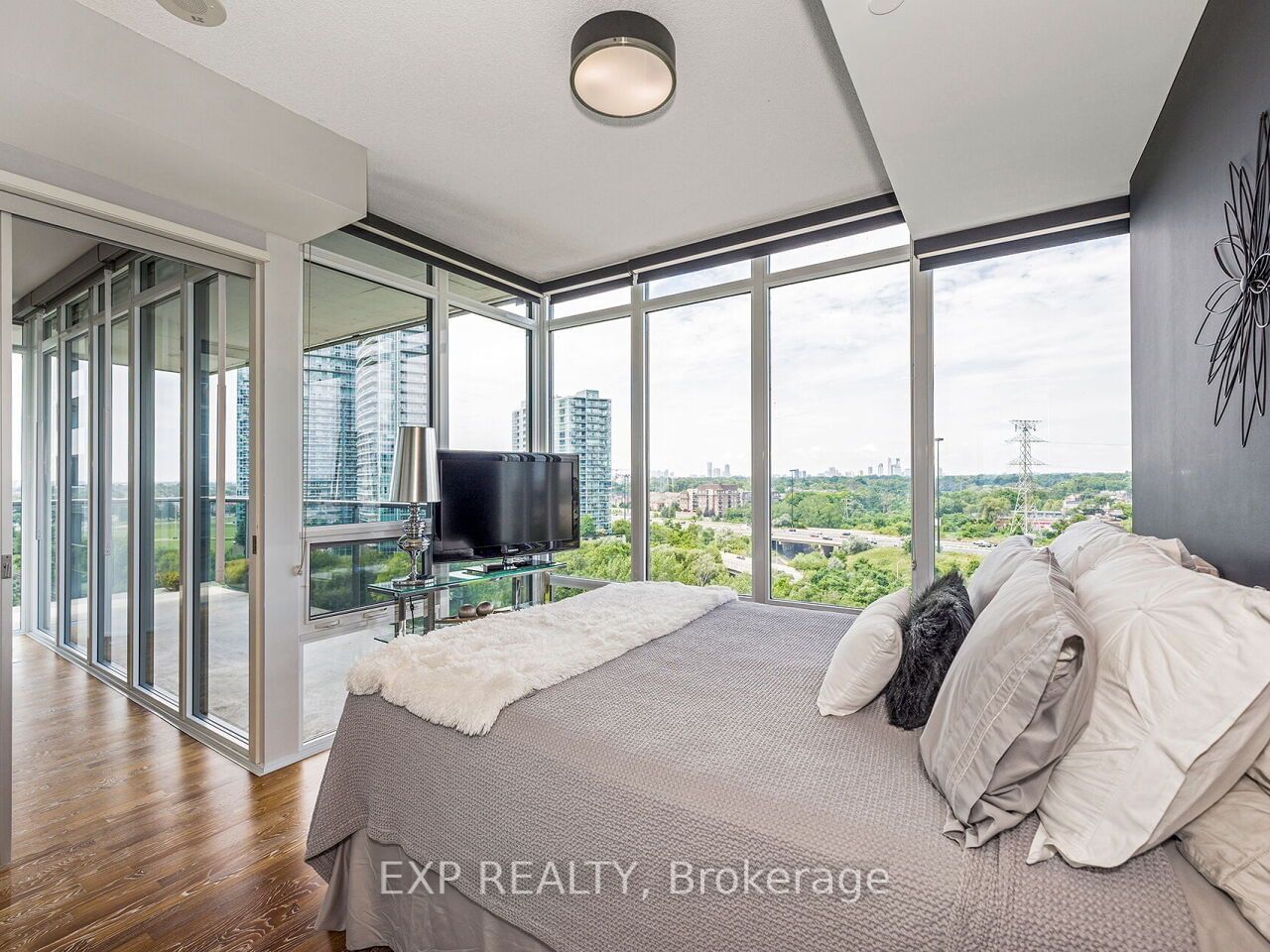 90 Park Lawn Rd, unit 1216 for sale - image #17