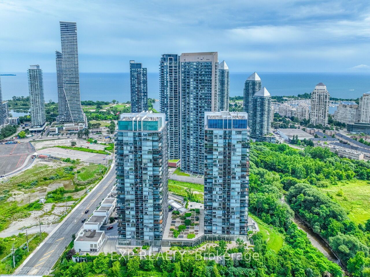 90 Park Lawn Rd, unit 1216 for sale - image #21