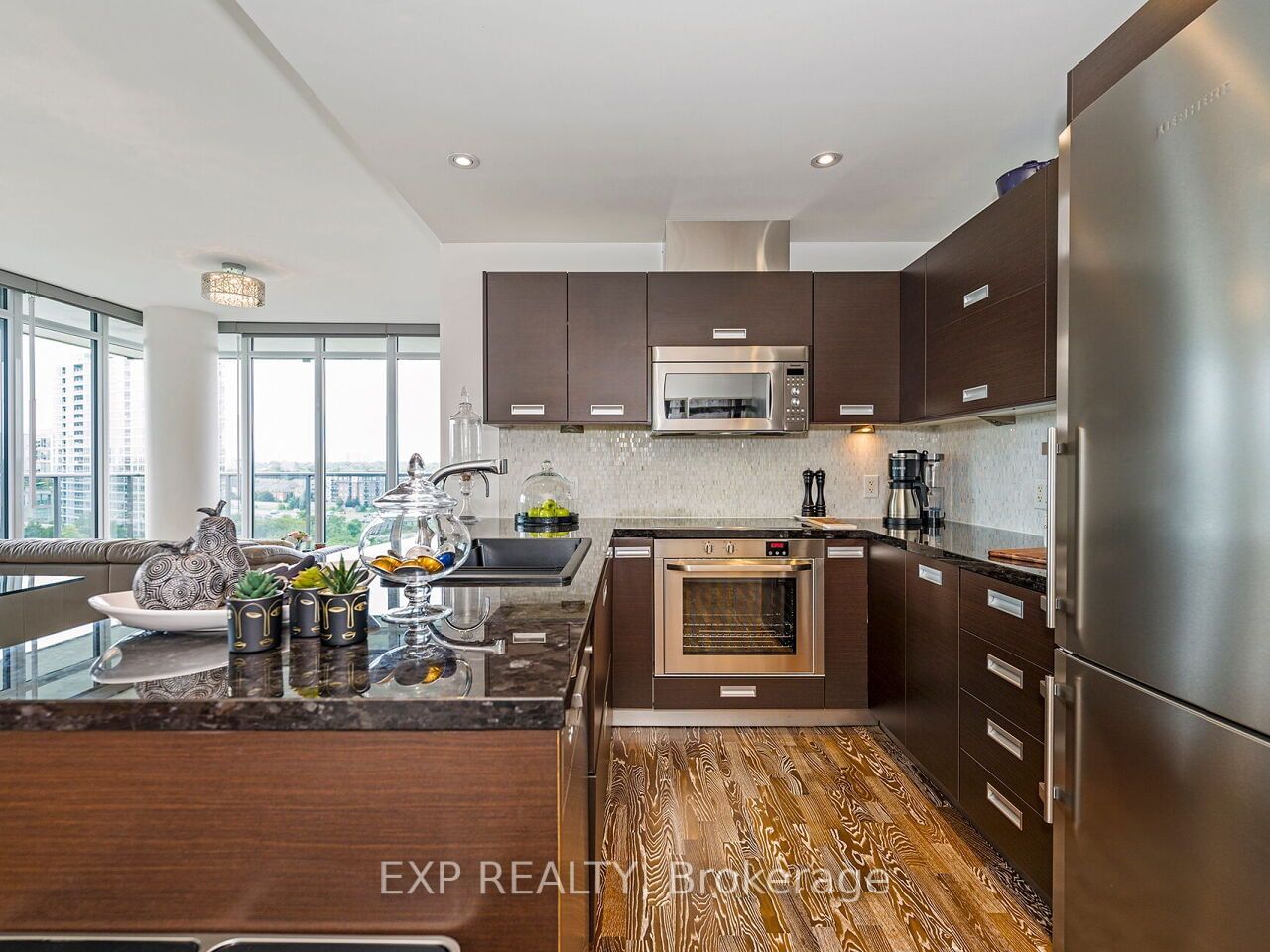 90 Park Lawn Rd, unit 1216 for sale - image #3