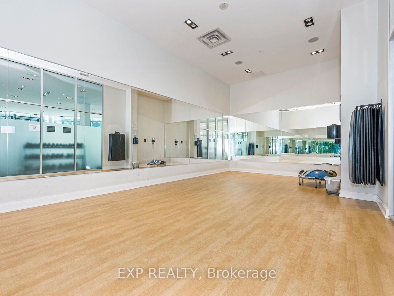 90 Park Lawn Rd, unit 1216 for sale - image #35