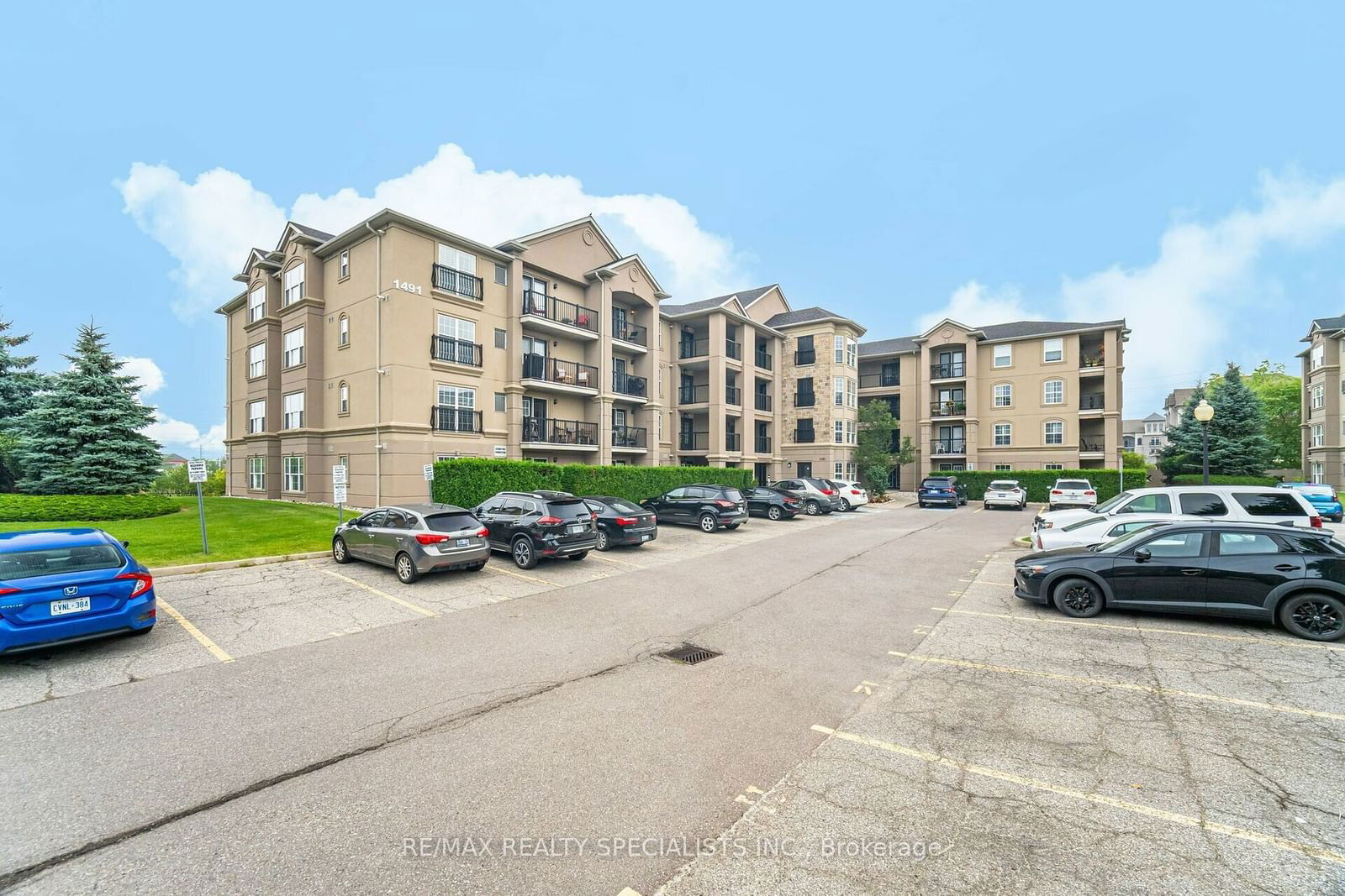 1491 Maple Ave, unit 201 for sale