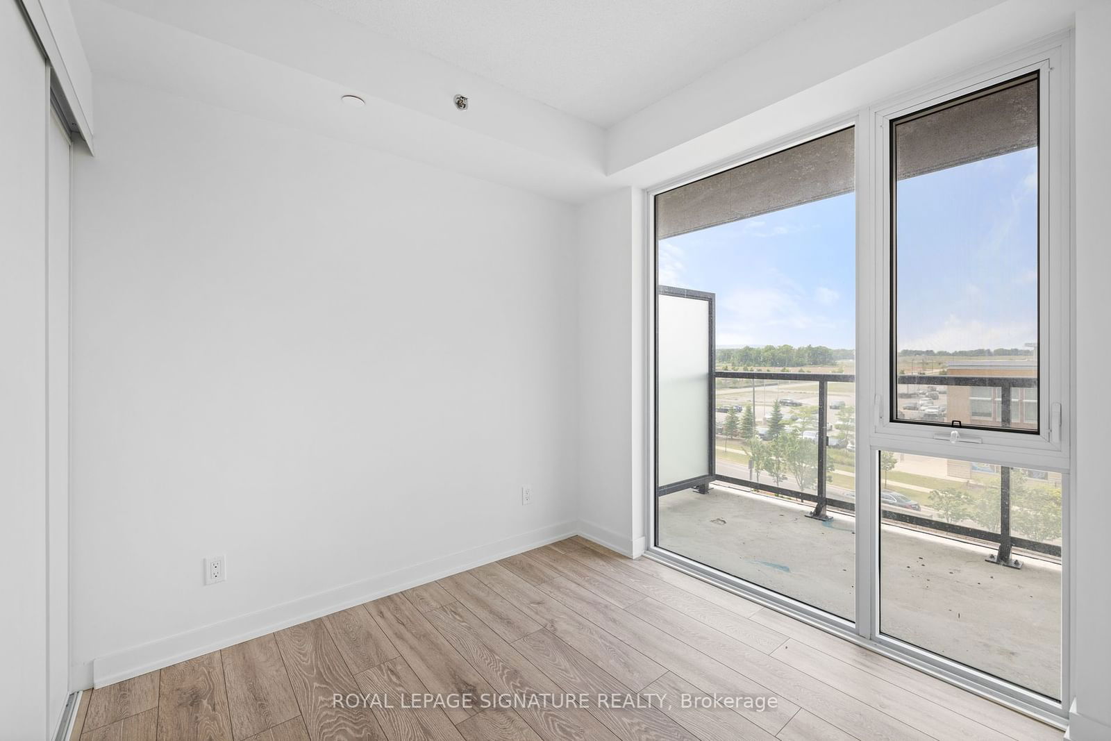 3200 Dakota Common, unit B404 for rent - image #14