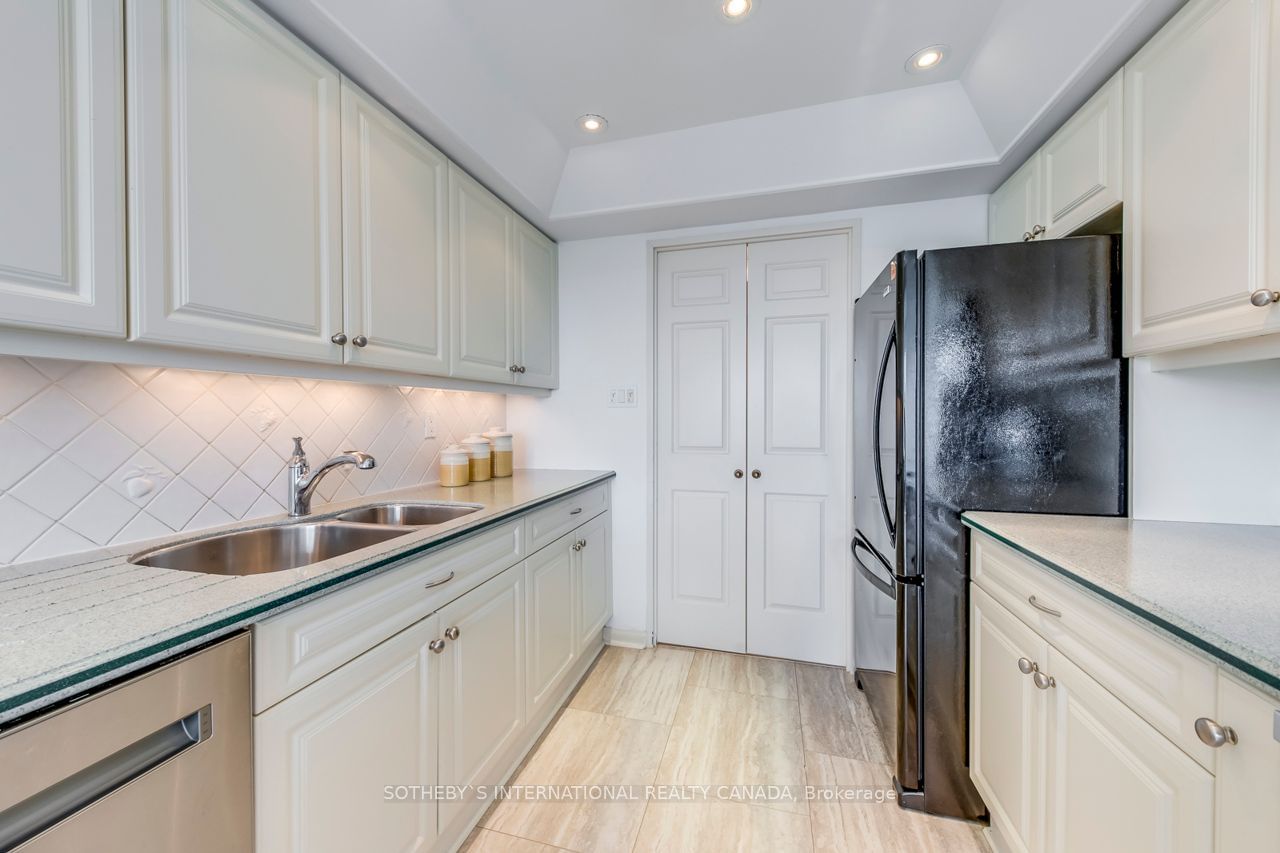 2170 Marine Dr, unit 1702 for sale - image #17