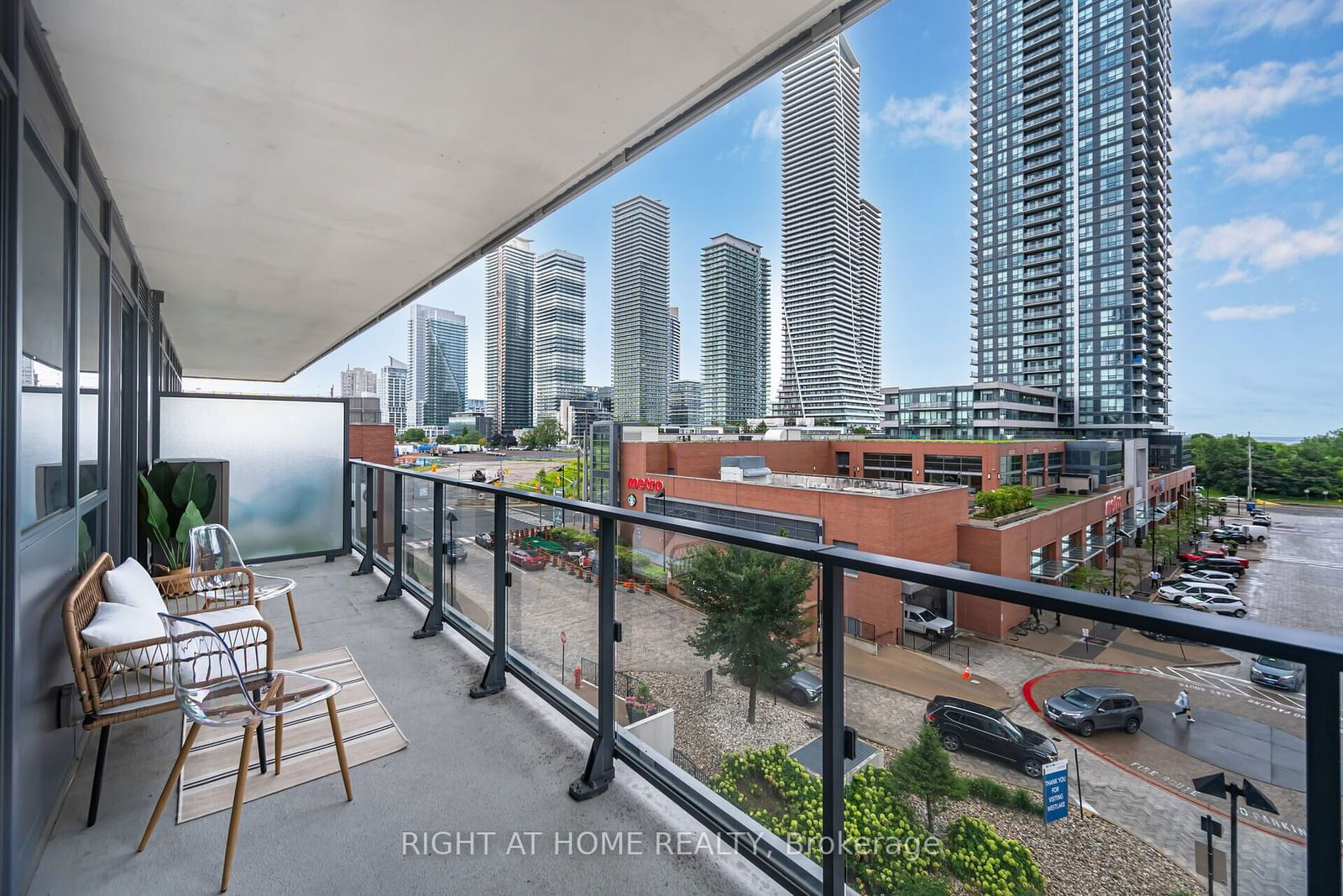 10 Park Lawn Rd, unit 528 for sale - image #24