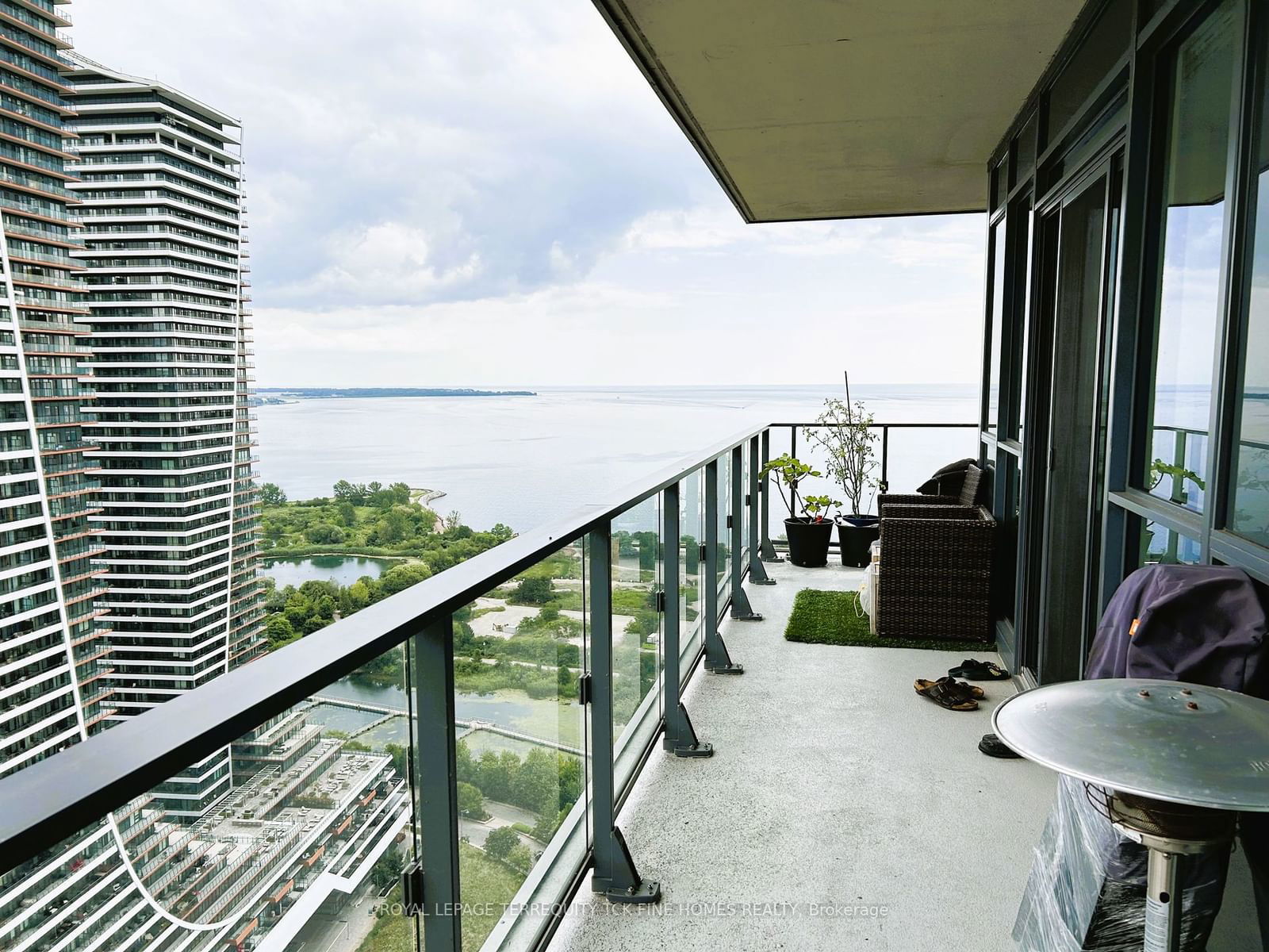 2200 Lake Shore Blvd W, unit 4209 for sale