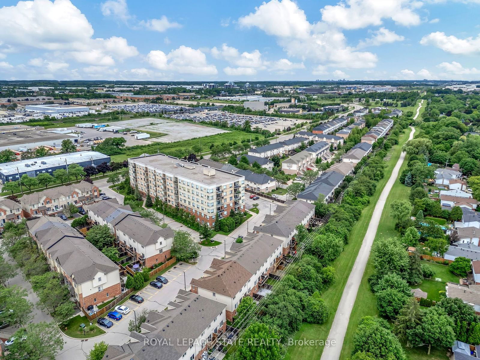 5070 Fairview St, unit 105 for sale - image #2