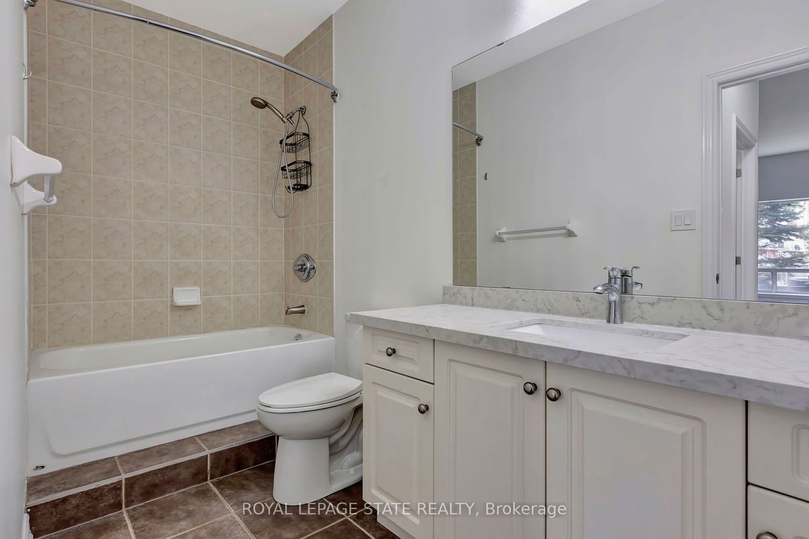 5070 Fairview St, unit 105 for sale - image #24