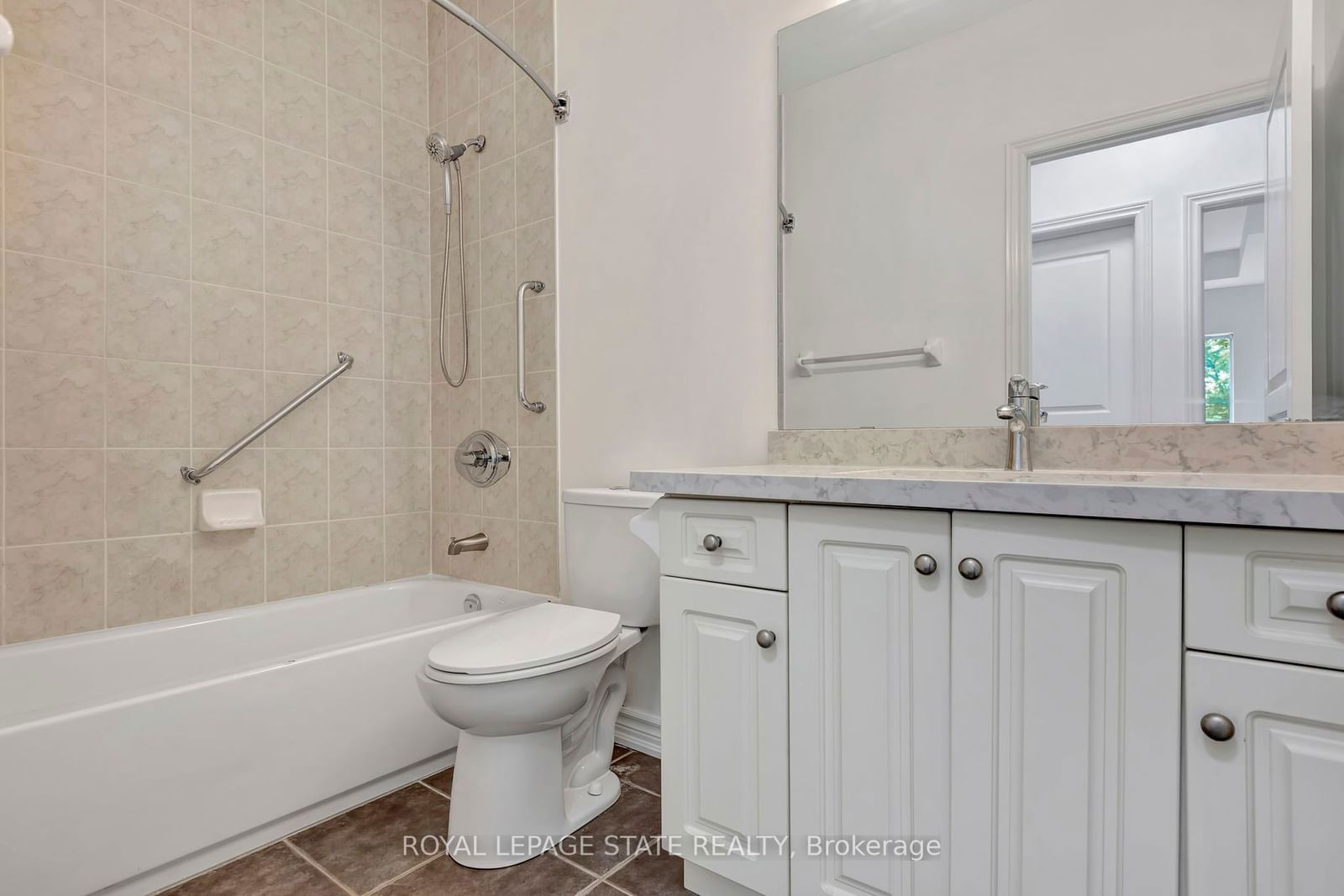 5070 Fairview St, unit 105 for sale - image #25