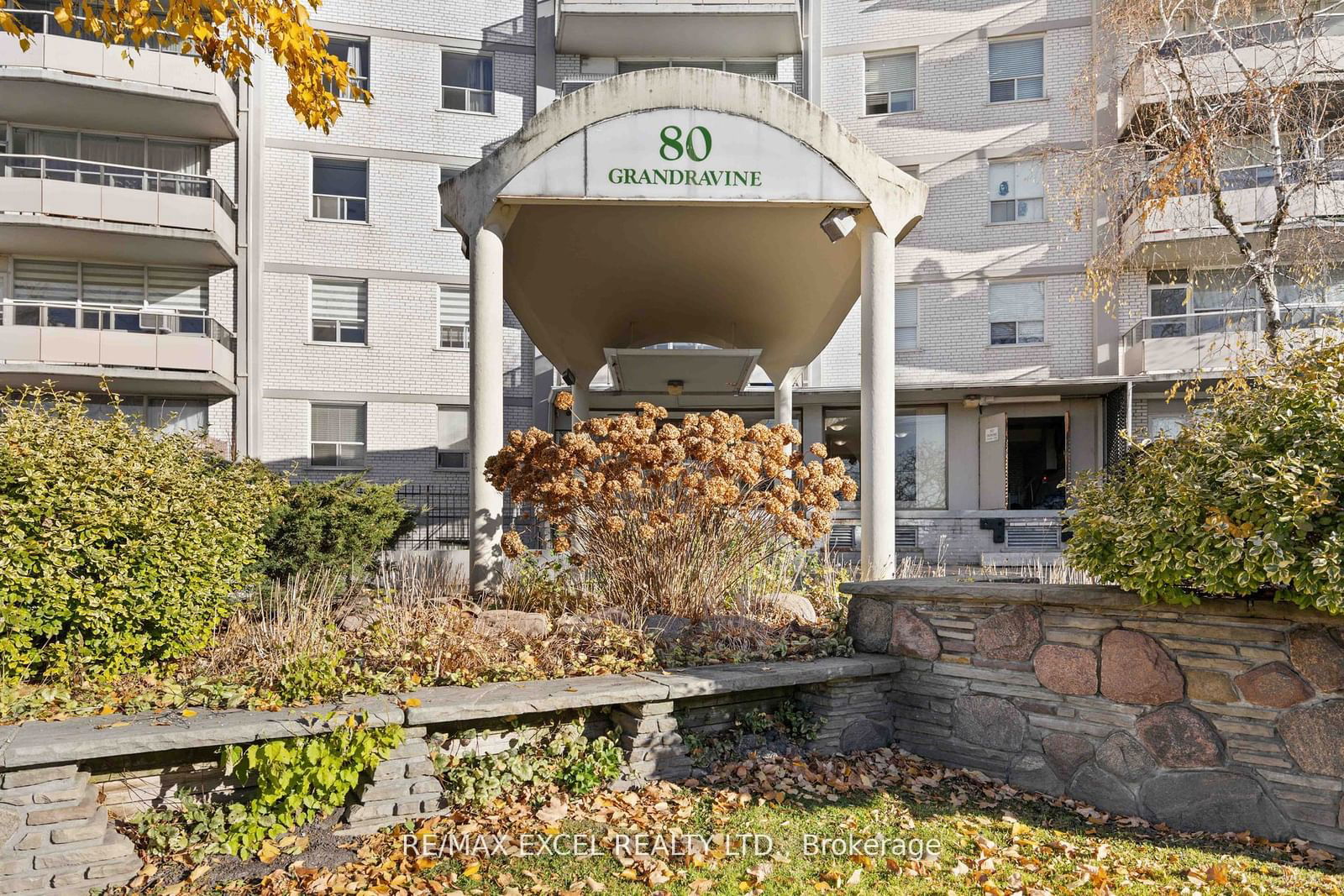 80 Grandravine Dr, unit 616 for sale - image #1