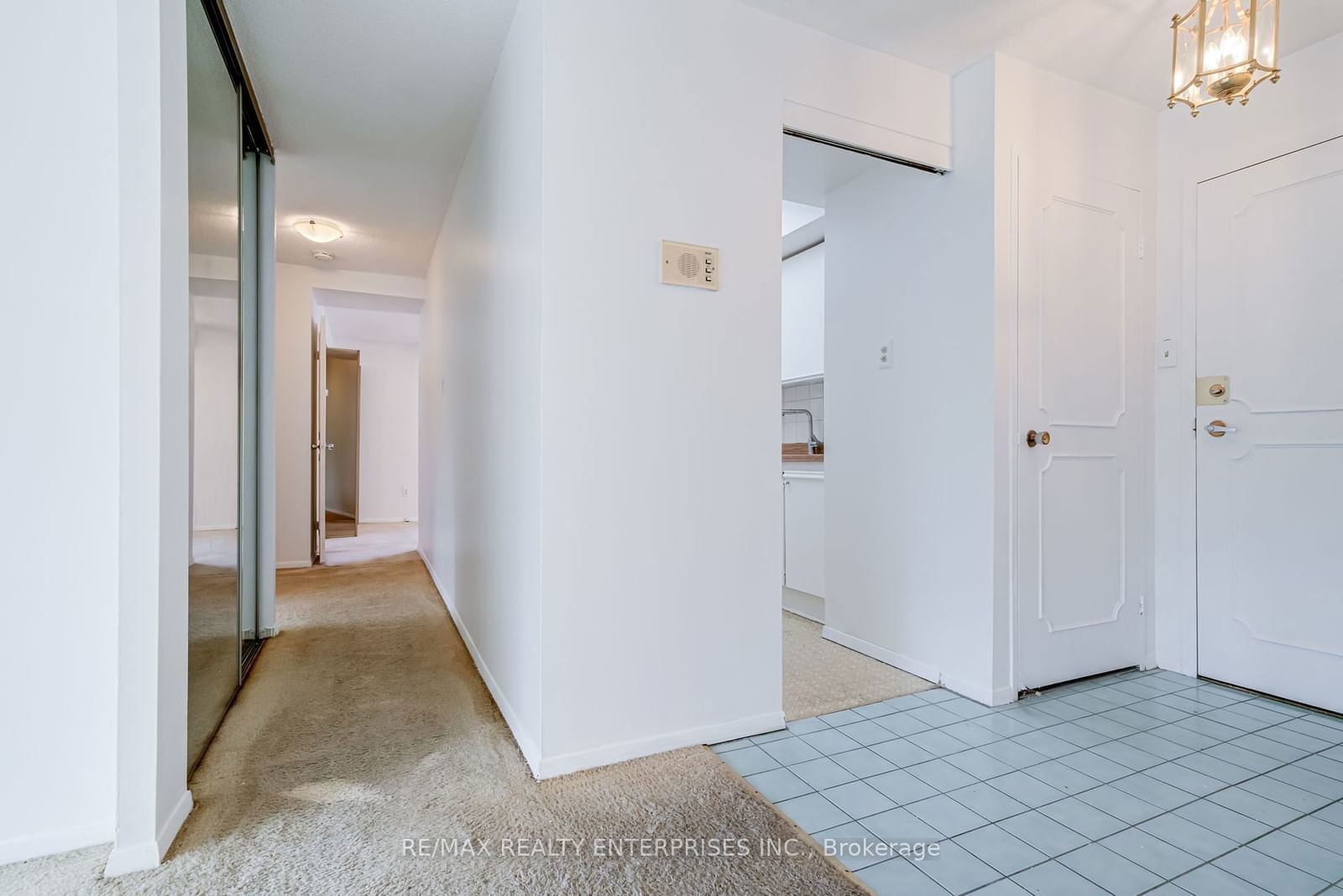 3100 Kirwin Ave, unit 306 for sale - image #10