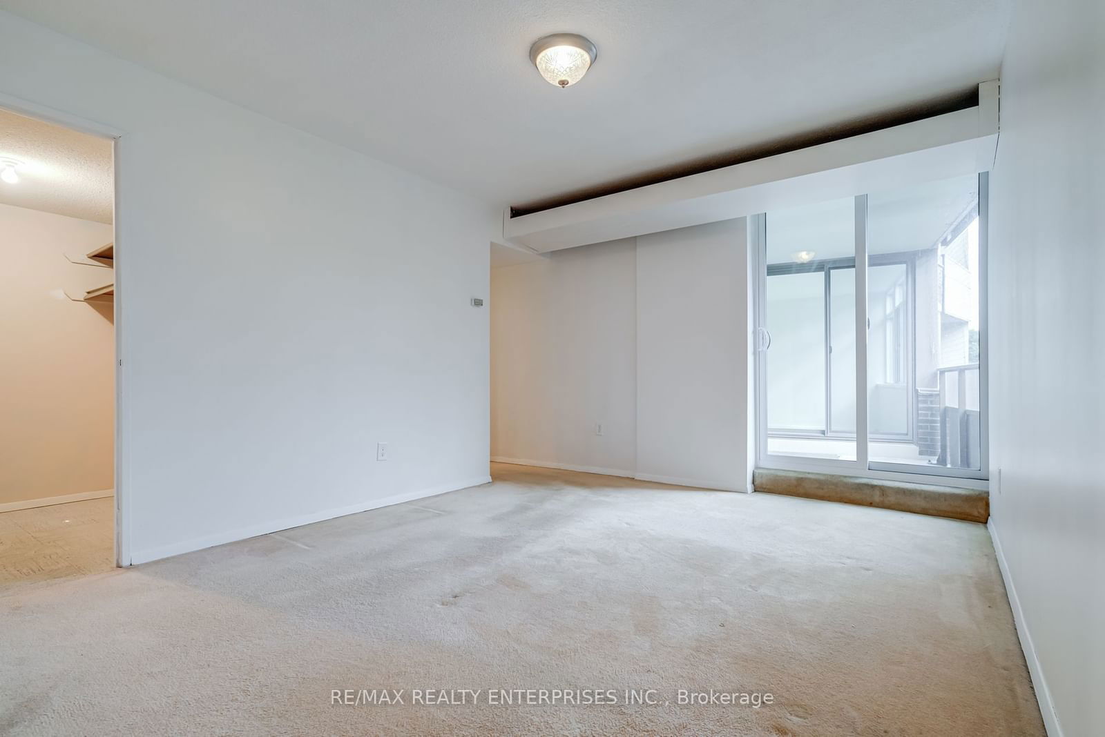 3100 Kirwin Ave, unit 306 for sale - image #26