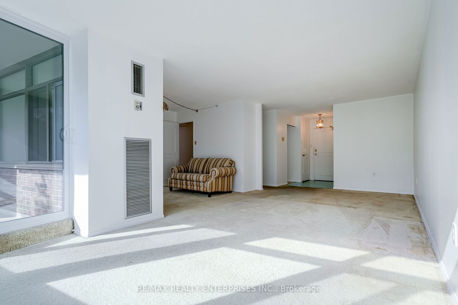 3100 Kirwin Ave, unit 306 for sale - image #5