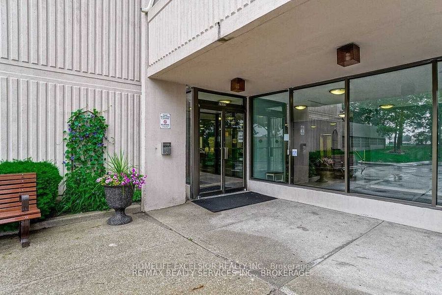 2929 Aquitaine Ave, unit 615 for sale - image #5