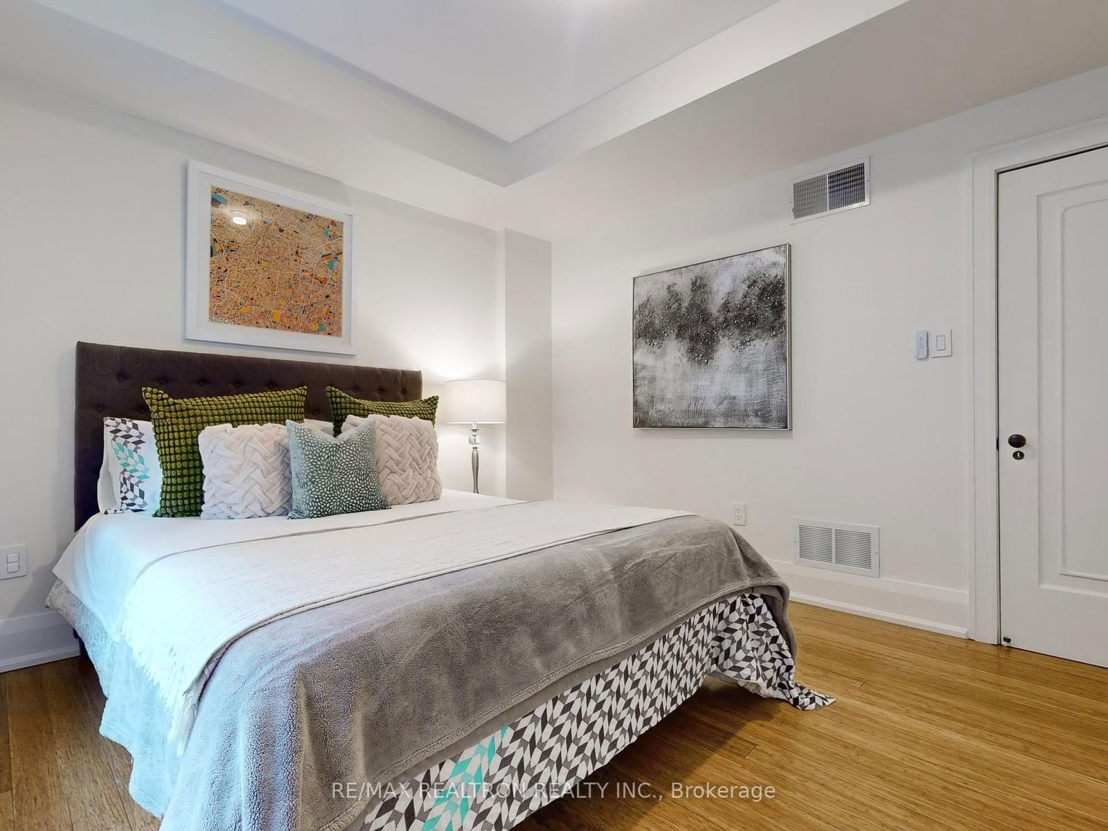 53 High Park Blvd, unit D for sale - image #24