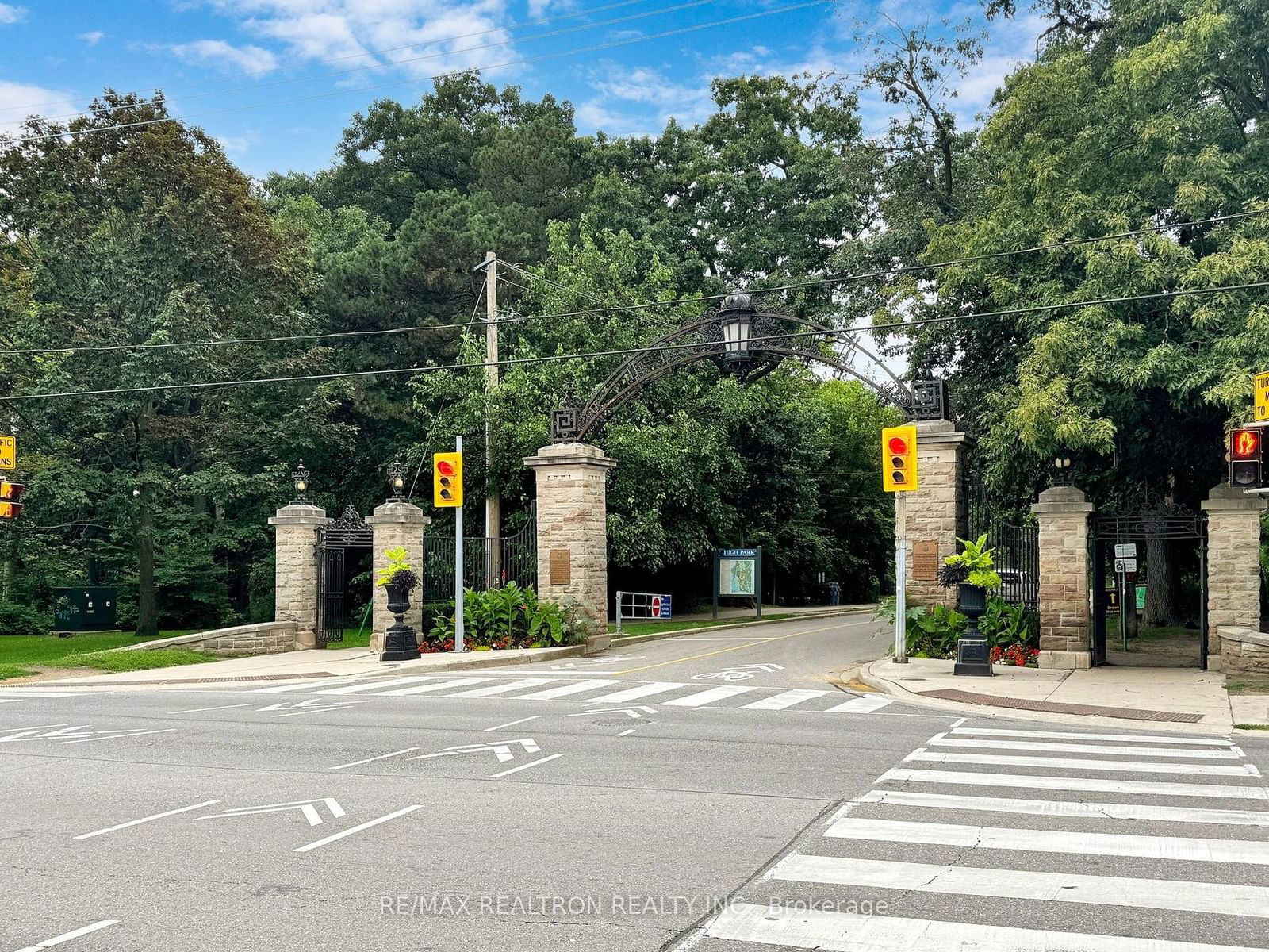 53 High Park Blvd, unit D for sale - image #40