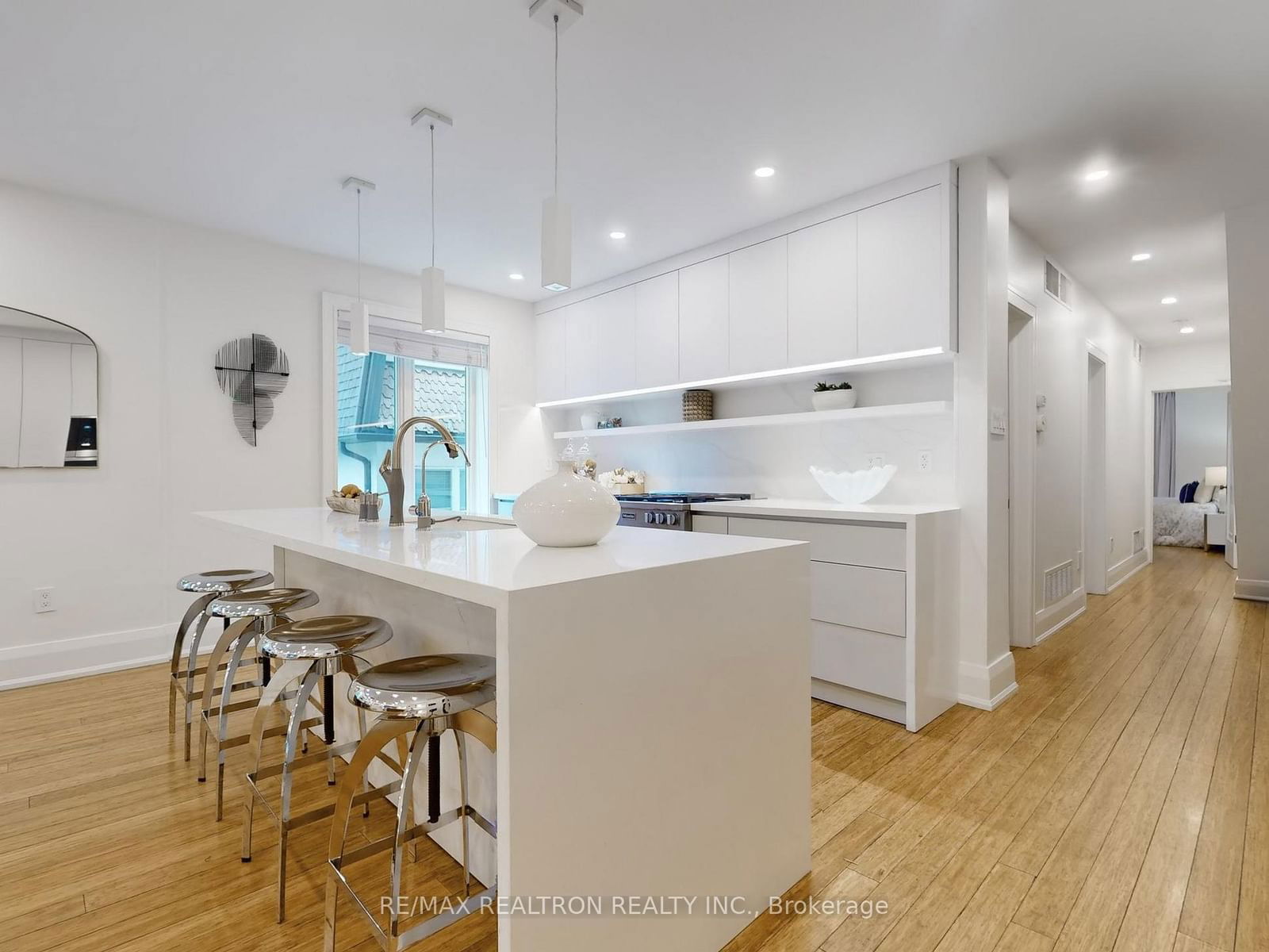 53 High Park Blvd, unit D for sale - image #5