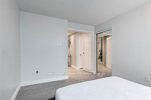 3650 Kaneff Cres, unit 1407 for sale - image #26