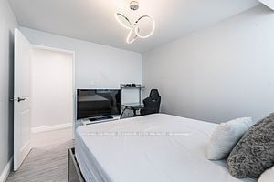 3650 Kaneff Cres, unit 1407 for sale - image #30