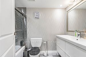 3650 Kaneff Cres, unit 1407 for sale - image #32